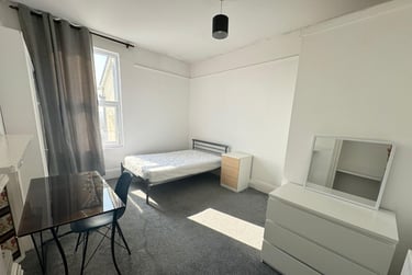 8 bed house, Lipson Road, Lipson, Plymouth, PL48PN - Image 11